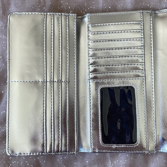 Brand New Steve Madden Pink Floral Print Box Logo Bar Silver Tone Trifold Wallet - Picture 11 of 14